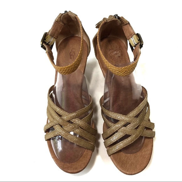 UGG sandals gold size 9 - Picture 2 of 8